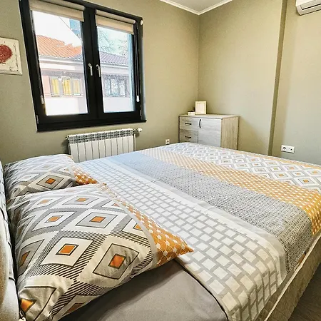 Appartamento 2br Centralside Retreat With Free Private Parking Plovdiv