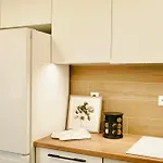 2br Centralside Retreat With Free Private Parking